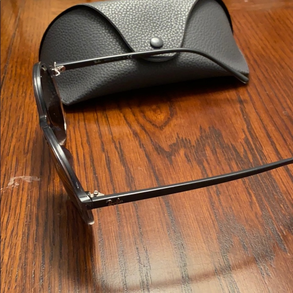 Ray Ban Sunglasses - Picture 5 of 6